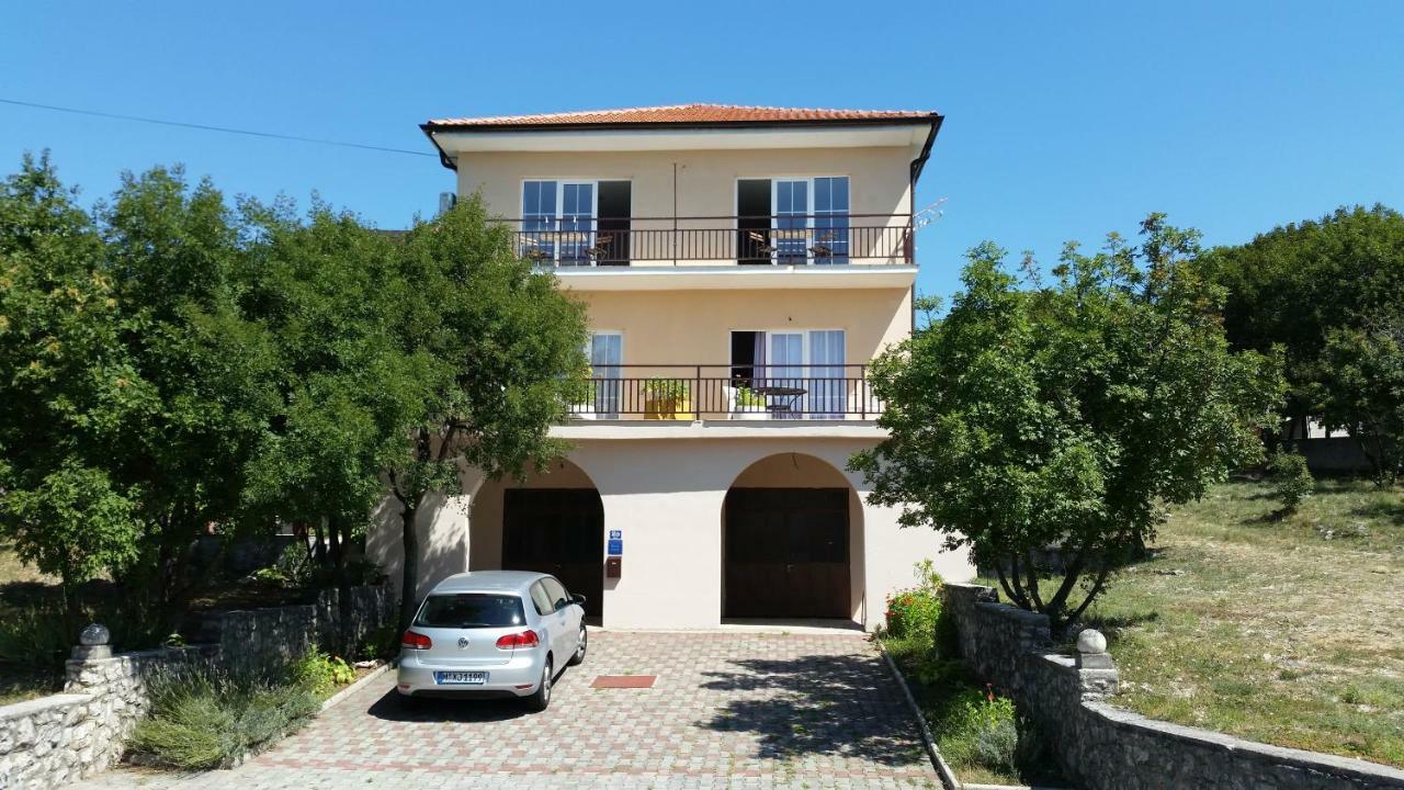 Apartments Claudia Smrika Exterior photo
